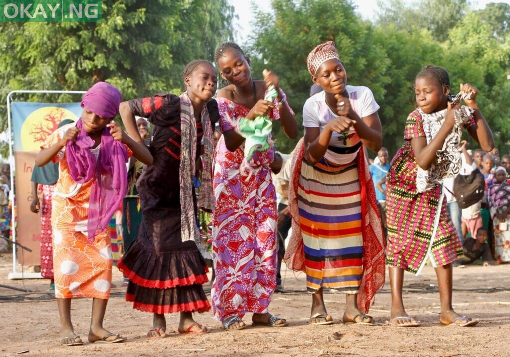 Kids dancing - By Aboubacar Traorè, Instruments4Africa