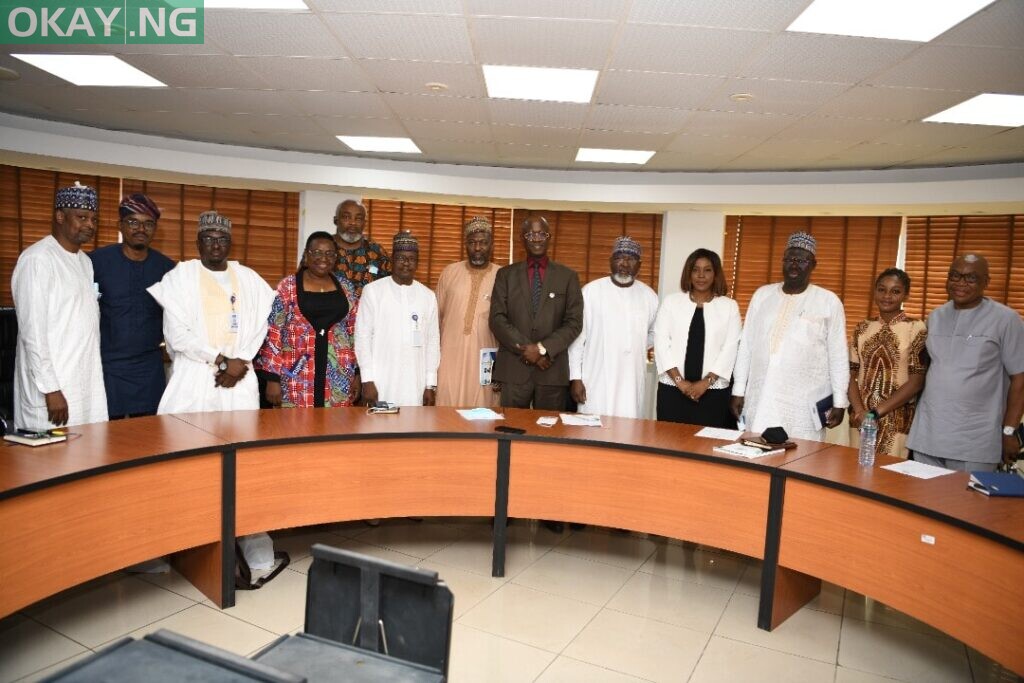 Group picture of participants at the deliberation