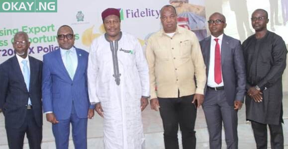 L-R: Chairman, Plateau State Economic Team, Nde Ezekiel Gomos; Regional Bank Head, North Central, Fidelity Bank Plc, Sadi Zawiya; Commissioner of Special Duties and Intergovernmental Affairs, Jerry Werr; Special Adviser to Minister of Solid Minerals, Sunny Ekozin; Managing Director, Plateau State Investment Promotion Council, Chris Yilzak; and Director, Financial Reporting and ICT, Plateau State Ministry of Finance, Danjuma Namang at the Fidelity Bank RT200 FX Programme Sensitisation seminar in Jos, Plateau State on Tuesday, 12 April 2022.