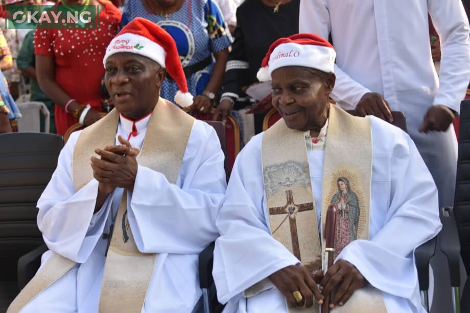 (L-R) His Grace Most Rev. (Dr.) Alfred Adewale Martins, Archbishop of the Metropolitan See of Lagos and His Eminence Anthony Cardinal Okogie, Archbishop Emeritus of the Catholic Archdiocese of Lagos at the 2022 Christmas Concert in Celebration of 10 years of Episcopal Enthronement of Archbishop Alfred Martin's and 10 Years of Anthony Cardinal Okogie As Emeritus Archbishop at the Church of the Assumption – Falomo, ikoyi Lagos