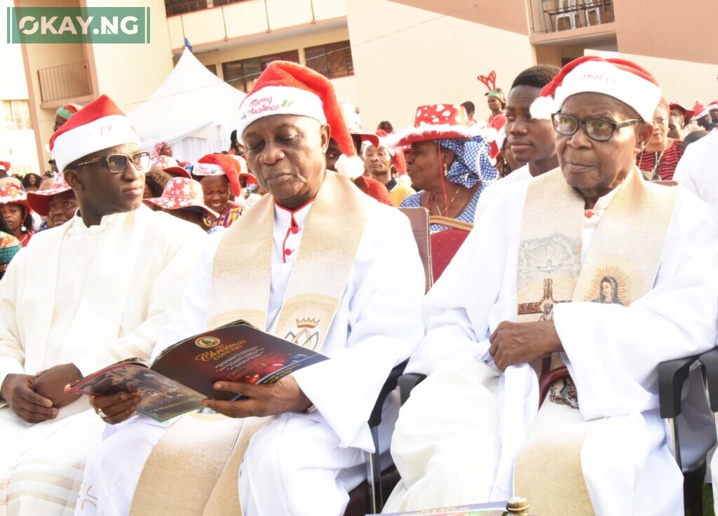 L-R, Very Rev Fr. Francis Ike, Parish Priest Church of Assumption Falomo, His Grace Most Rev. (Dr.) Alfred Adewale Martins, Archbishop of the Metropolitan See of Lagos, His Eminence Anthony Cardinal Okogie, Archbishop Emeritus of the Catholic Archdiocese of Lagos, at the 2022 Christmas Concert in Celebration of 10 years of Episcopal Enthronement of Archbishop Alfred Martin's, and 10 Years of Anthony Cardinal Okogie As Emeritus Archbishop at the Church of the Assumption - Falomo Ikoyi Lagos