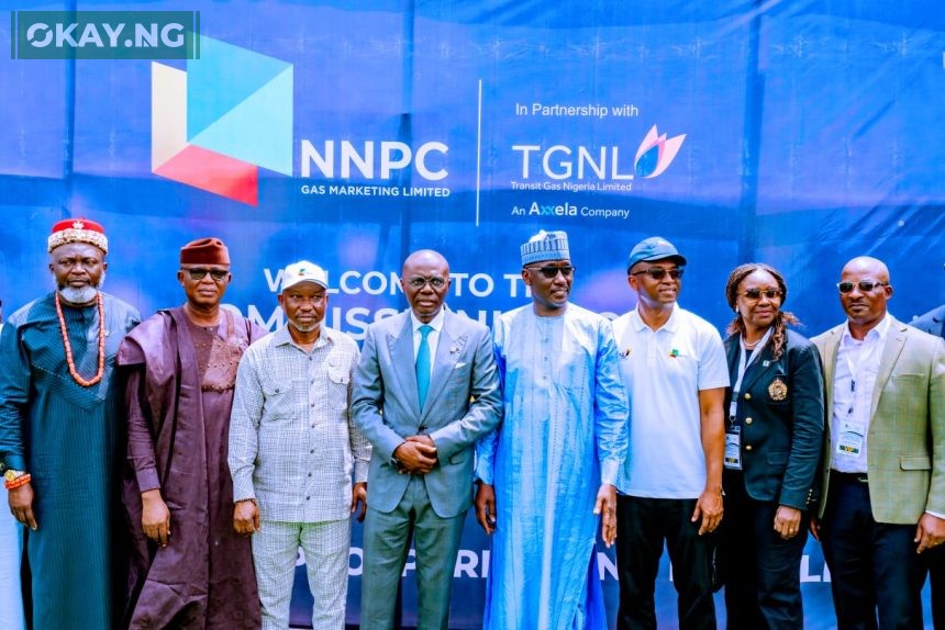 L-R: Managing Director, NNPC Gas Marketing Limited, HRM Justin Ezeala; Representative of the Ogun State Governor and State Commissioner of Environment, Mr. Ola Oresanya; Minister of State for Petroleum Resources (Gas), Rt. Hon. Ekperikpe Ekpo; Lagos State Governor, Babajide Sanwo-Olu; GCEO NNPC Ltd, Mallam Mele Kyari; Executive Vice President, Gas Power & New Energy, NNPC Ltd, Mr. Olalekan Ogunleye; Executive Vice President Upstream, NNPC Ltd, Mrs. Oritsemeyiwa Eyesan and a guest during the commissioning of 5.2 million standard cubic feet per day (mmscfd) Compressed Natural Gas (CNG) plant in Ilasamaja area of Lagos State, on Thursday.