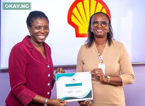 Manager Director, Shell Nigeria Exploration and Production Company (SNEPCo), Elohor Aiboni, (right) receiving the certificate of honour from the President, Women in Energy Network (WIEN), Eyono Fatayi-Williams, during WIEN’s visit to SNEPCo headquarters in Lagos… on Tuesday